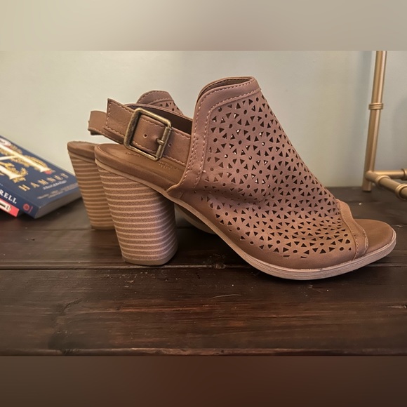 Universal Thread open toe block heel - Picture 4 of 4